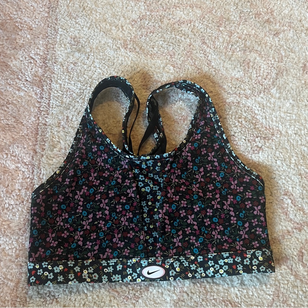 Women's Nike Swoosh Support Printed Sports Bra CU7392 010 Size M